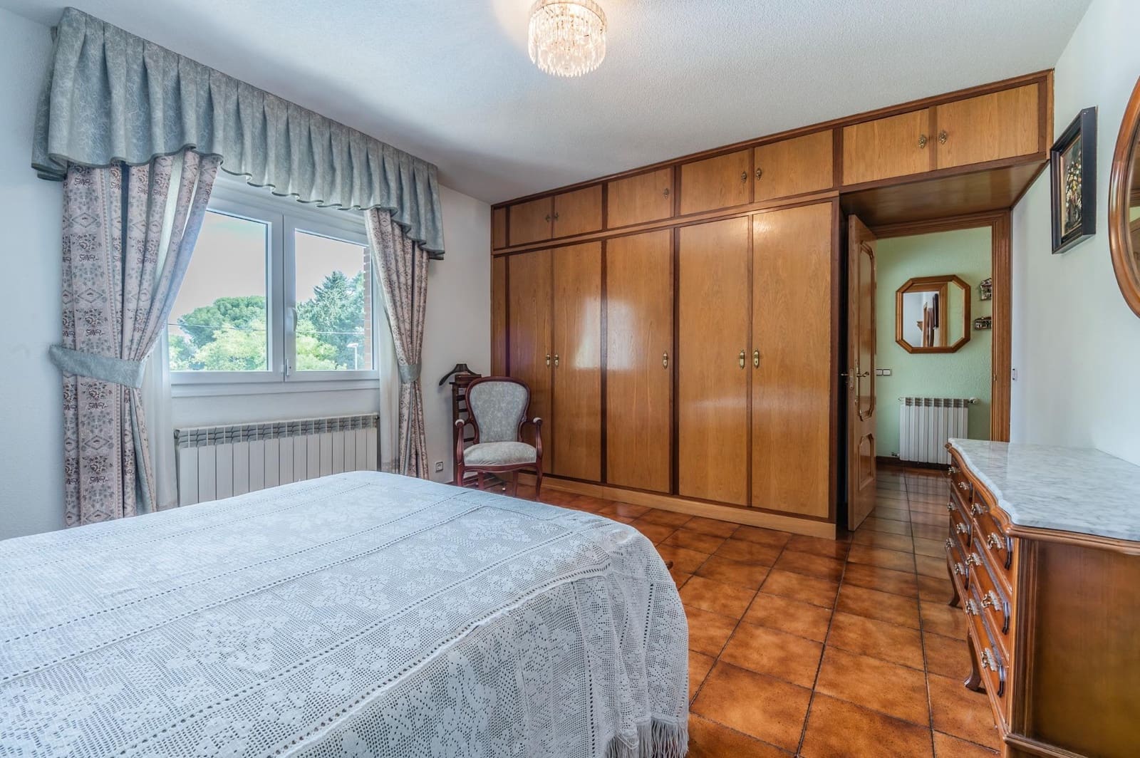 5 bedroom Villa for sale in Galapagar with pool garage - € 720,000 (Ref: 10064787)