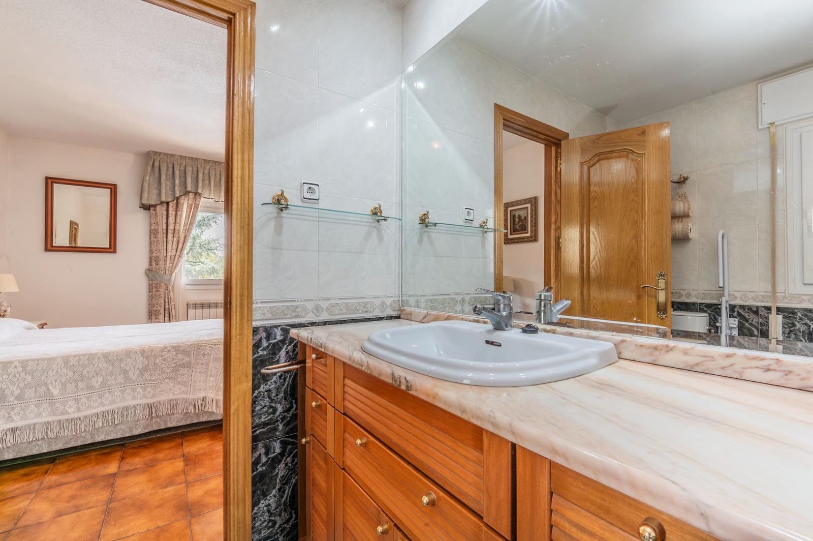 5 bedroom Villa for sale in Galapagar with pool garage - € 720,000 (Ref: 10064787)