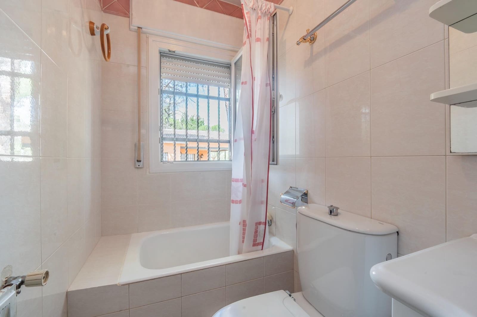 5 bedroom Villa for sale in Galapagar with pool garage - € 720,000 (Ref: 10064787)