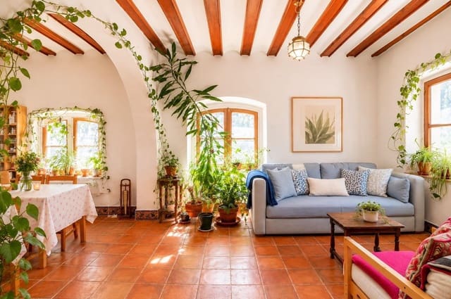 5 bedroom Semi-detached Villa for sale in San Lorenzo de El Escorial with pool garage - € 775,000 (Ref: 10064788)