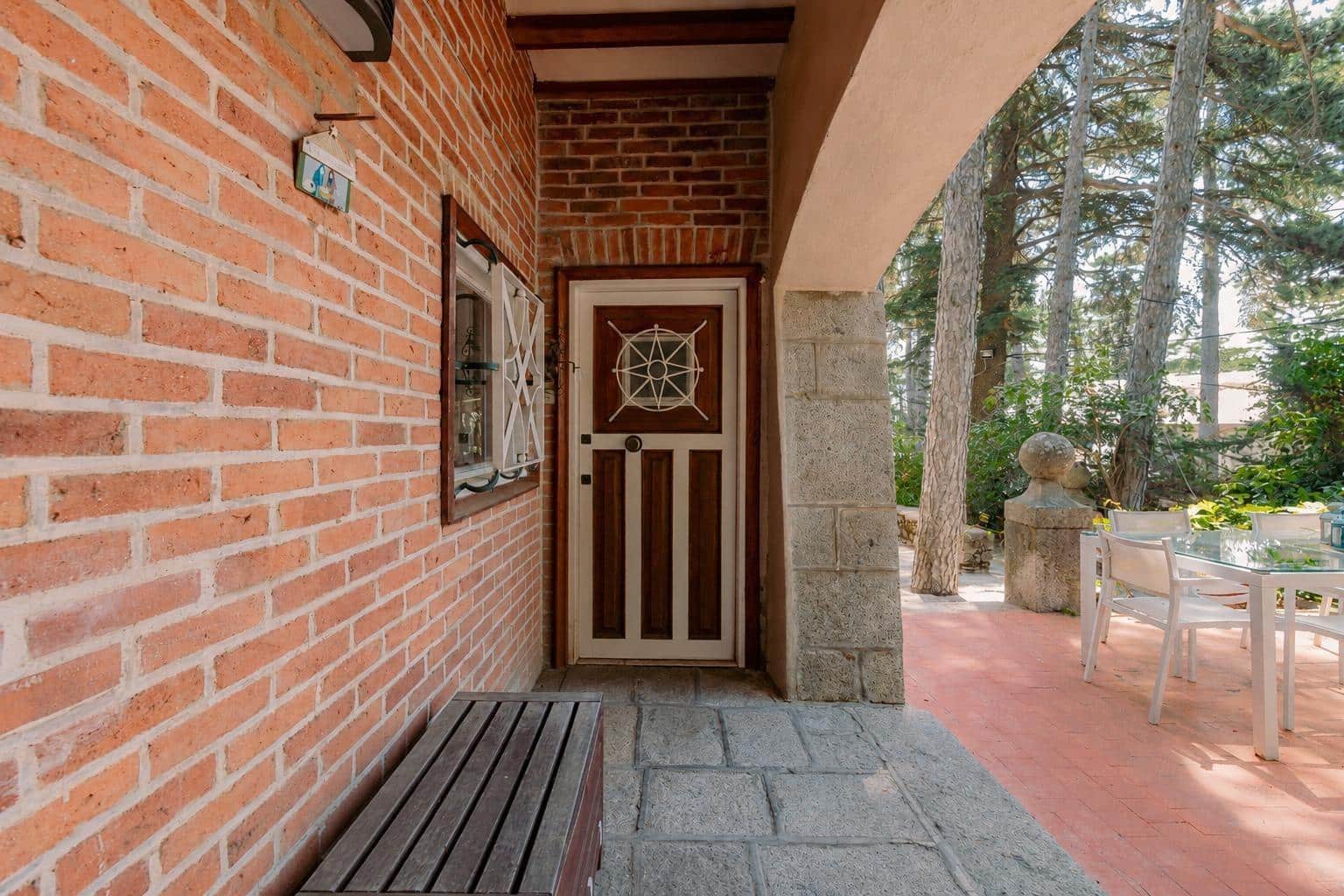 5 bedroom Semi-detached Villa for sale in San Lorenzo de El Escorial with pool garage - € 800,000 (Ref: 10064788)