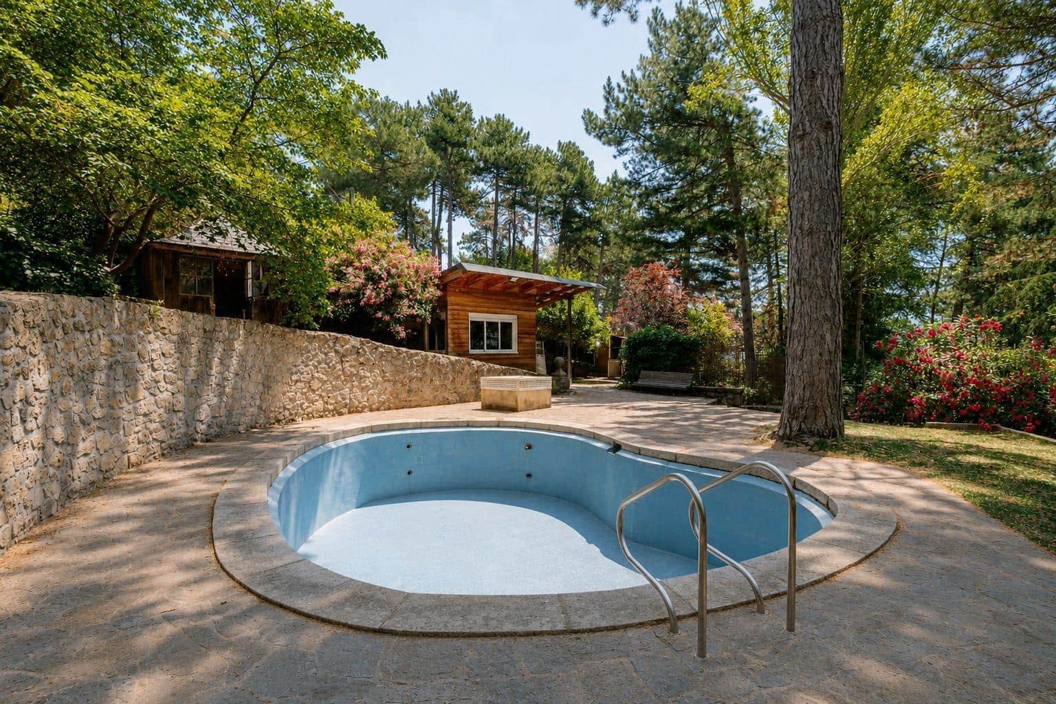 5 bedroom Semi-detached Villa for sale in San Lorenzo de El Escorial with pool garage - € 800,000 (Ref: 10064788)