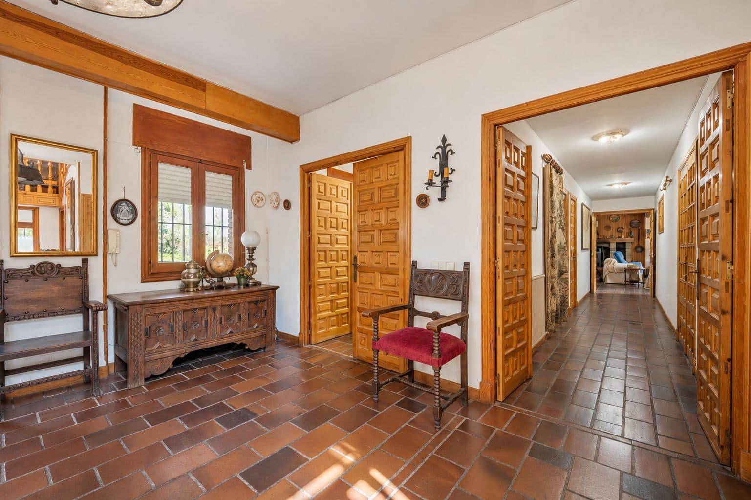 20 quarto Moradia para venda em Villanueva de la Canada com piscina garagem - 1 650 000 € (Ref: 10129690)