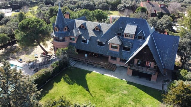 20 quarto Moradia para venda em Villanueva de la Cañada com piscina garagem - 1 650 000 € (Ref: 10129690)