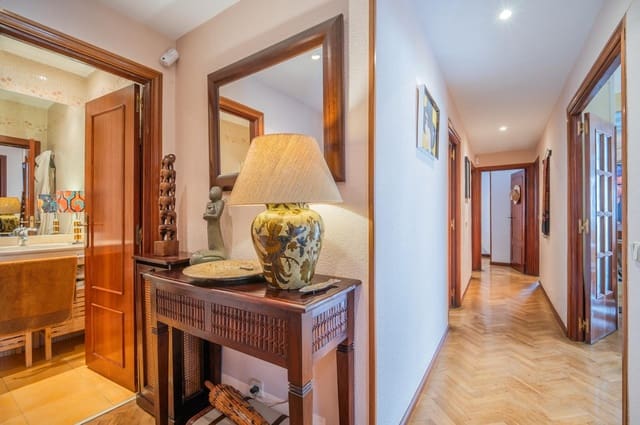 3 quarto Apartamento para venda em Alameda de Osuna, Madrid cidade - 520 000 € (Ref: 10157763)