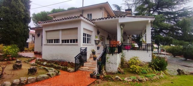 6 bedroom Villa for sale in Moralzarzal with pool garage - € 1,190,000 (Ref: 9491737)