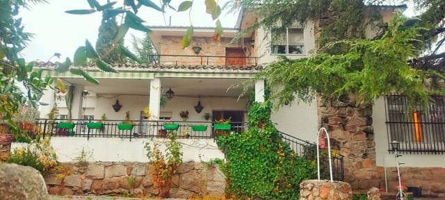 6 bedroom Villa for sale in Moralzarzal with pool garage - € 1,190,000 (Ref: 9491737)