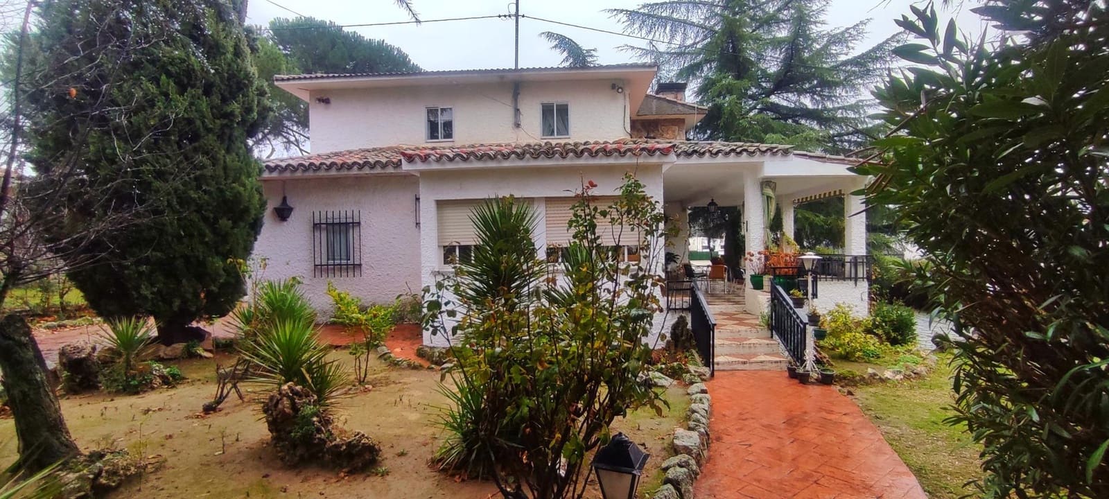 6 bedroom Villa for sale in Moralzarzal with pool garage - € 1,190,000 (Ref: 9491737)
