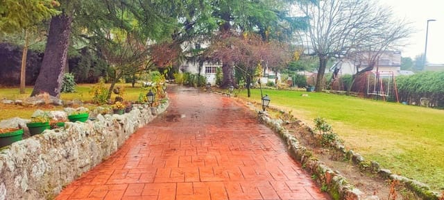 6 bedroom Villa for sale in Moralzarzal with pool garage - € 1,190,000 (Ref: 9491737)