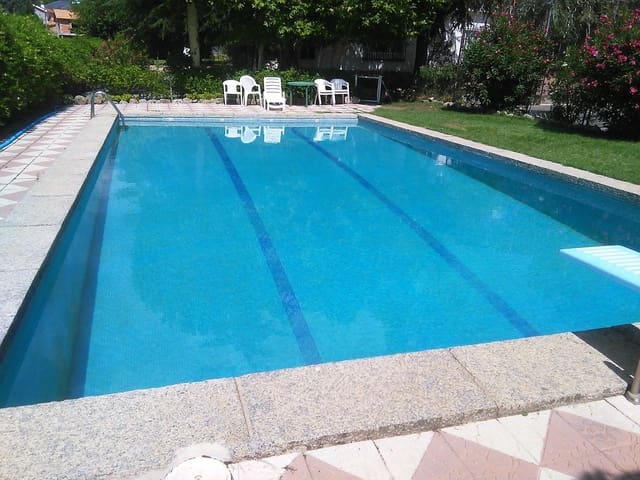 6 bedroom Villa for sale in Moralzarzal with pool garage - € 1,190,000 (Ref: 9491737)