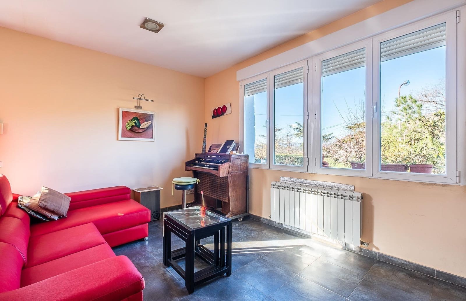 4 bedroom Villa for sale in Robledo de Chavela with pool garage - € 360,000 (Ref: 9491738)