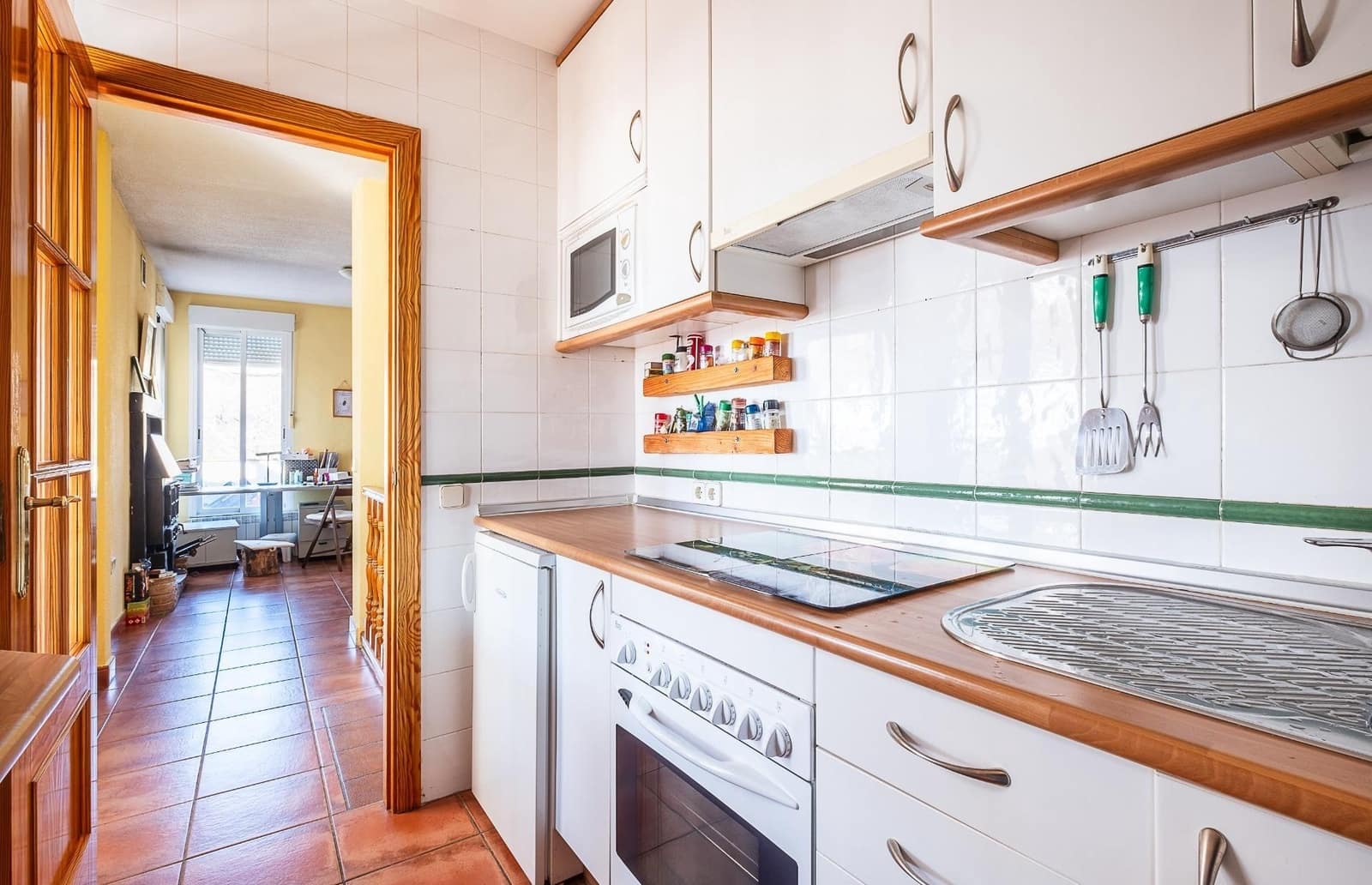 4 bedroom Villa for sale in Robledo de Chavela with pool garage - € 360,000 (Ref: 9491738)