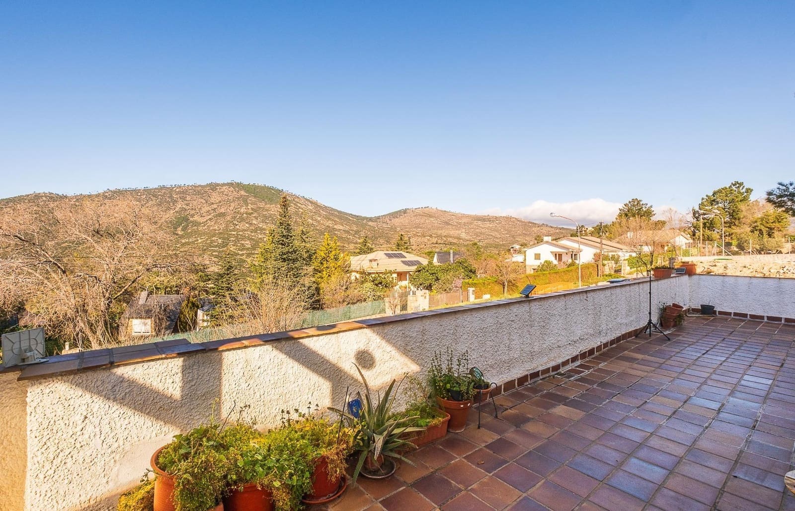 4 bedroom Villa for sale in Robledo de Chavela with pool garage - € 360,000 (Ref: 9491738)