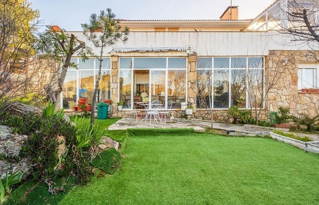 Chalet de 4 habitaciones en Robledo de Chavela en venta con piscina garaje - 360.000 € (Ref: 9491738)