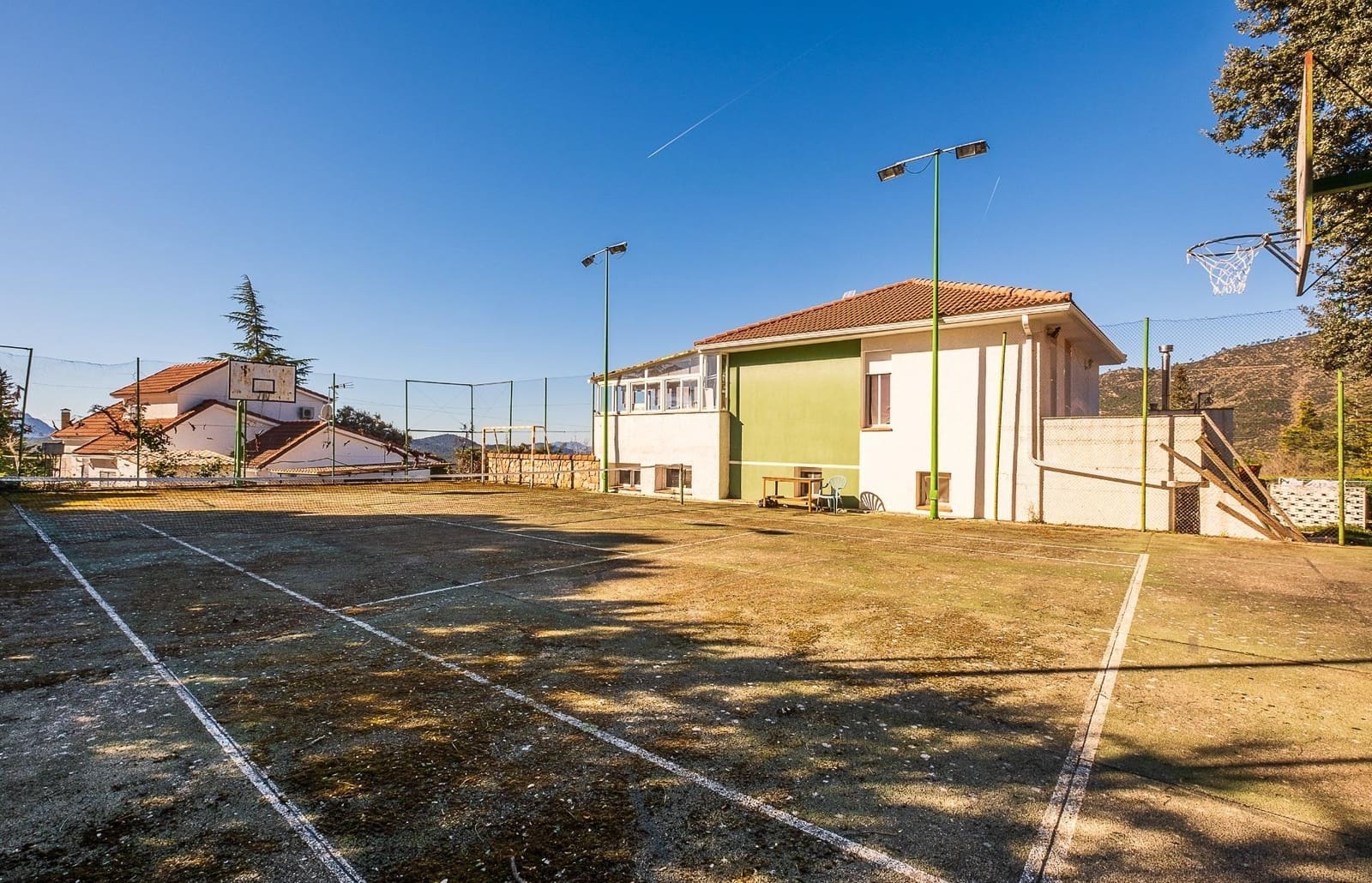 Chalet de 4 habitaciones en Robledo de Chavela en venta con piscina garaje - 360.000 € (Ref: 9491738)