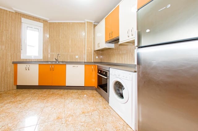 5 bedroom Villa for sale in Ponferrada with garage - € 385,000 (Ref: 9491740)