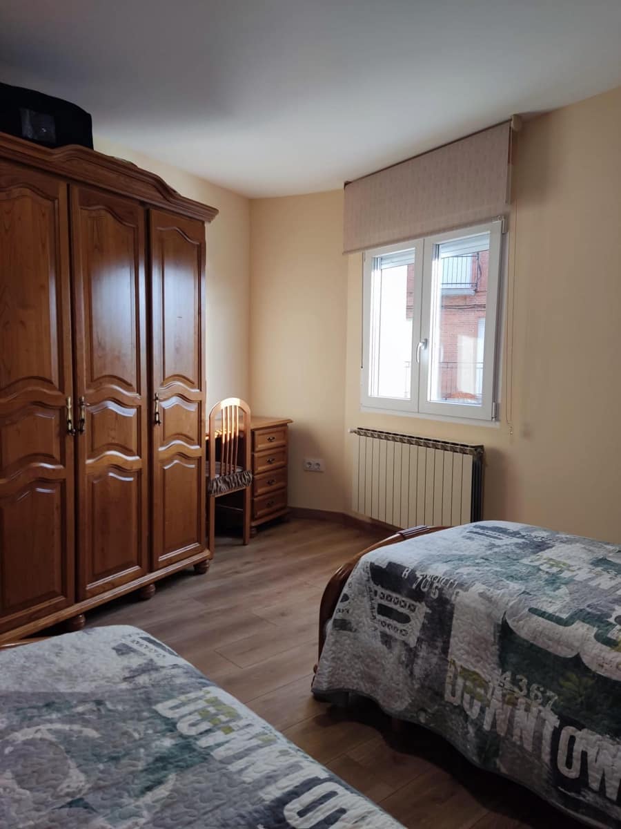 3 makuuhuone Omakotitalo myytävänä paikassa Castropodame mukana 
autotalli - 145 000 € (Ref: 9491741)