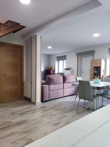 Casa de 3 habitaciones en Castropodame en venta con garaje - 145.000 € (Ref: 9491741)