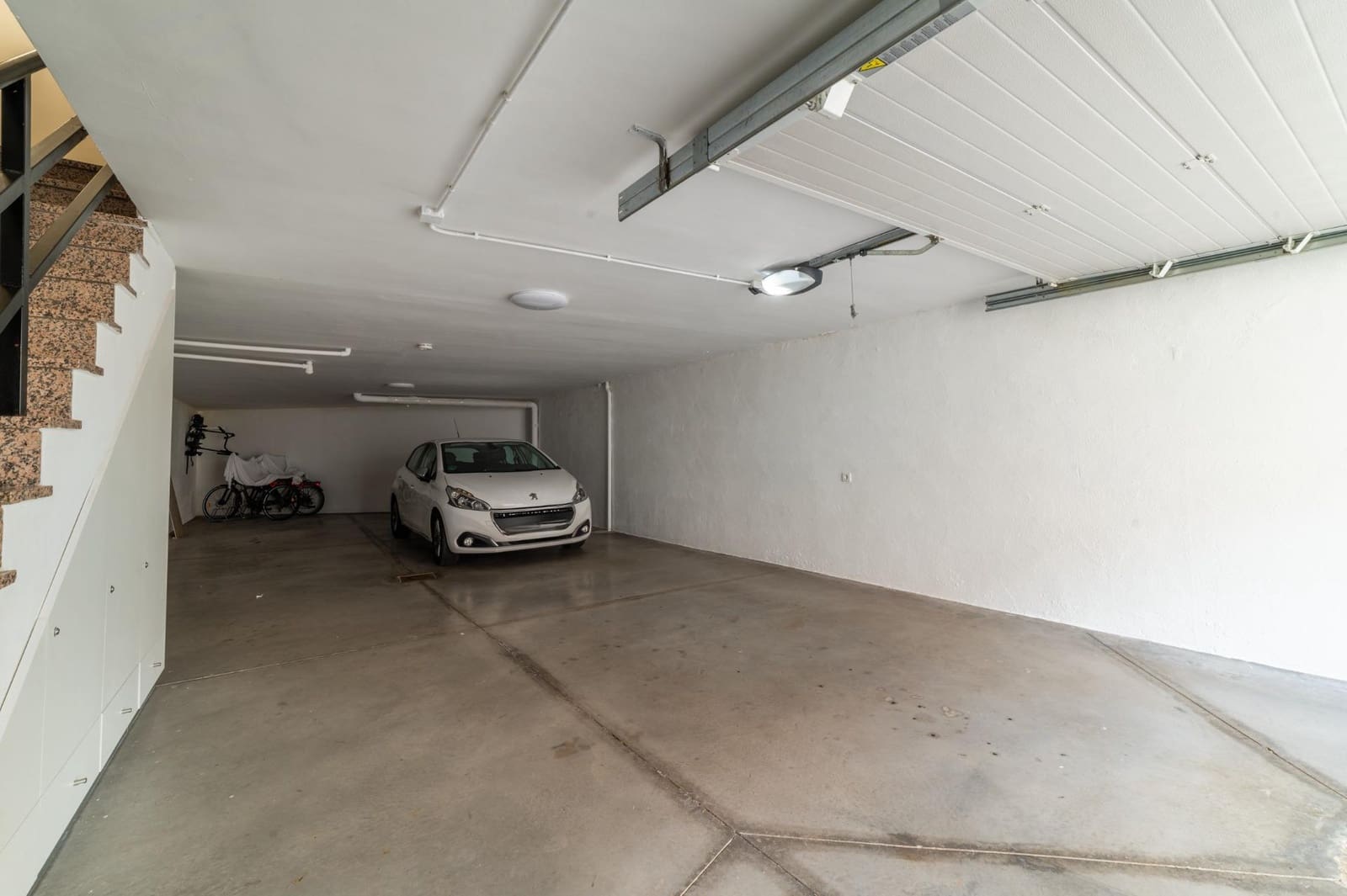 Chalet de 3 habitaciones en Ciruelos en venta con garaje - 220.000 € (Ref: 9491742)