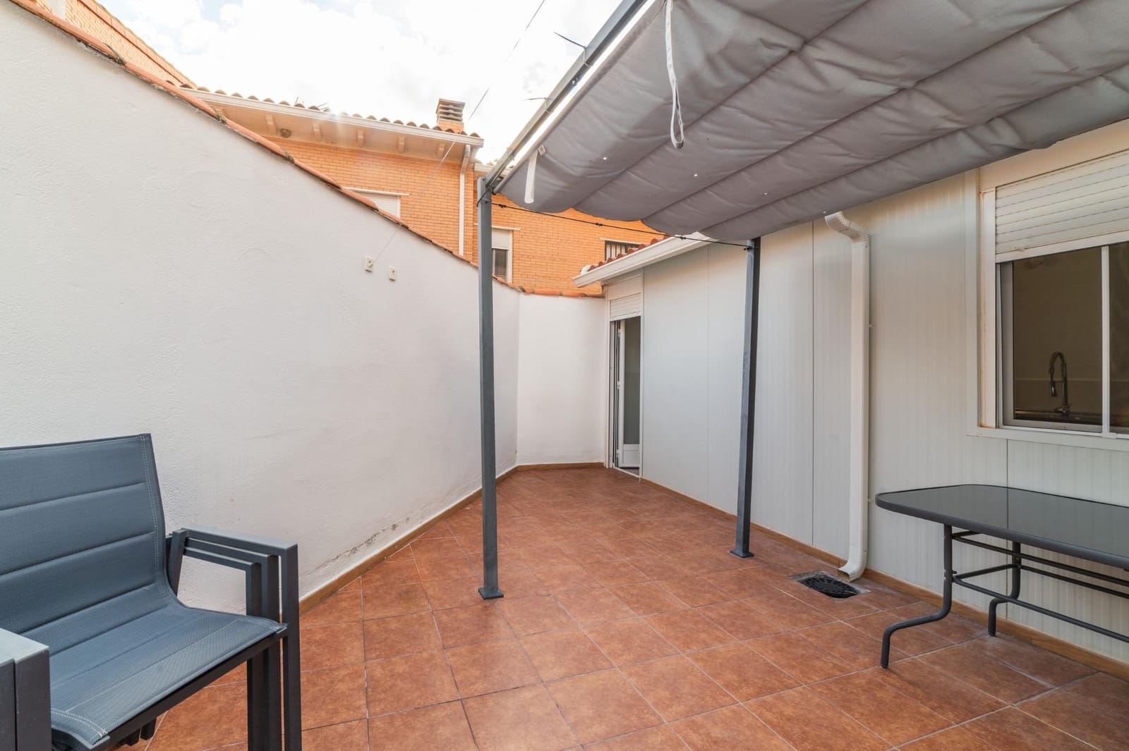 Chalet de 3 habitaciones en Ciruelos en venta con garaje - 200.000 € (Ref: 9491742)