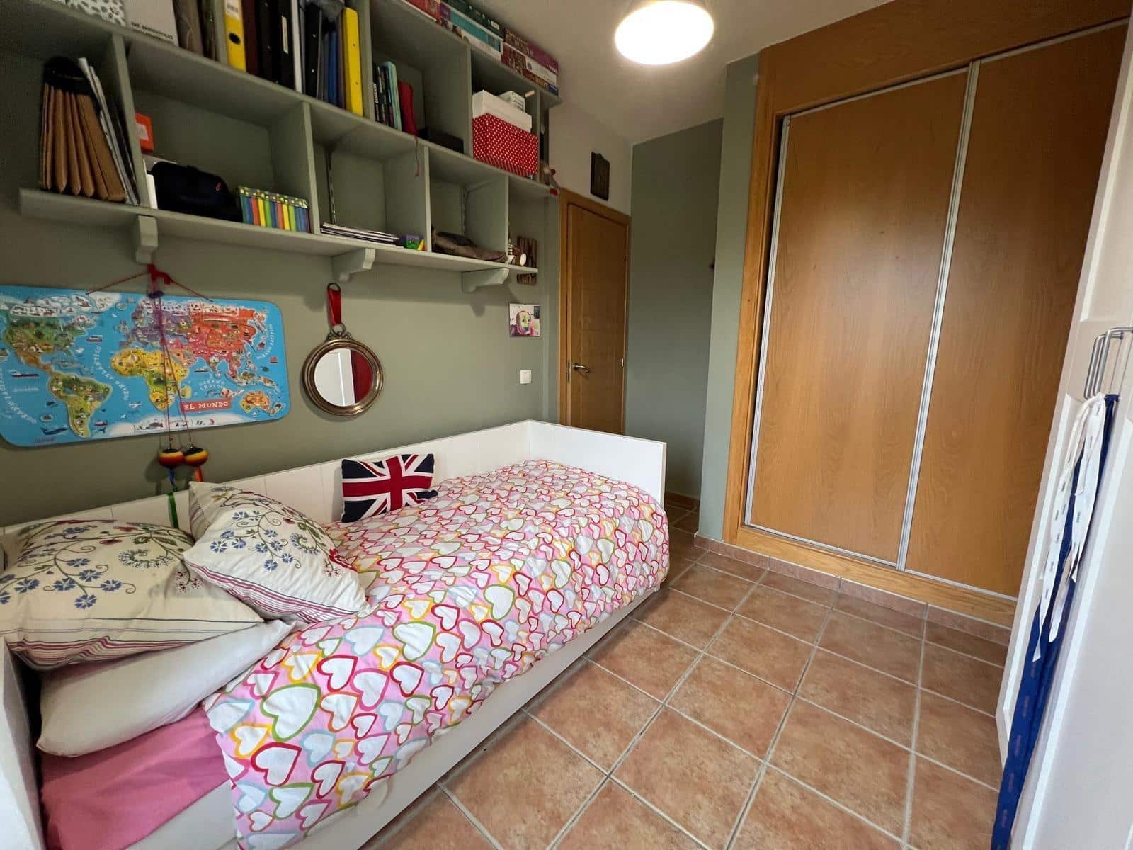 3 makuuhuone Paritalo myytävänä paikassa Chapineria mukana uima-altaan 
autotalli - 395 000 € (Ref: 9491743)