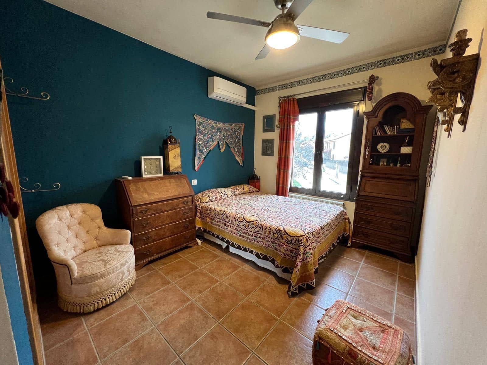 3 makuuhuone Paritalo myytävänä paikassa Chapineria mukana uima-altaan 
autotalli - 395 000 € (Ref: 9491743)