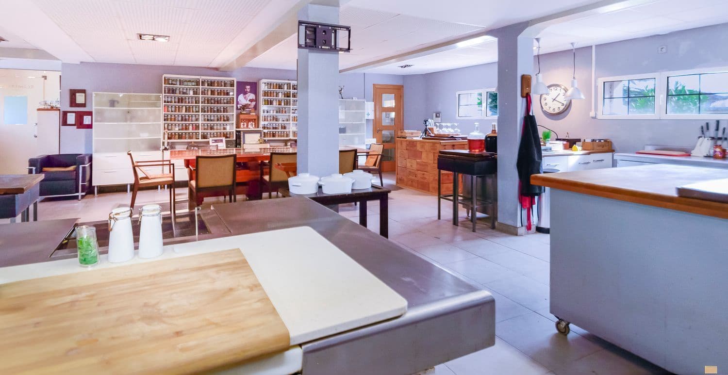 14 quarto Moradia para venda em Valladolid cidade com piscina garagem - 1 500 000 € (Ref: 9491745)