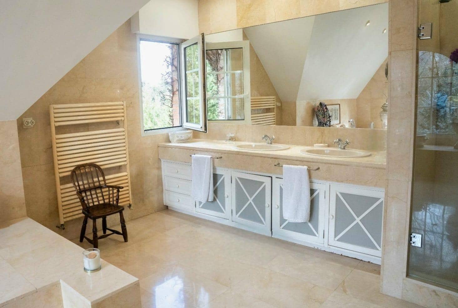 5 bedroom Villa for sale in Villaviciosa de Odon with pool garage - € 1,450,000 (Ref: 9524414)