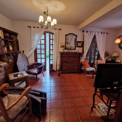 6 bedroom Villa for sale in Bustarviejo - € 480,000 (Ref: 9541231)