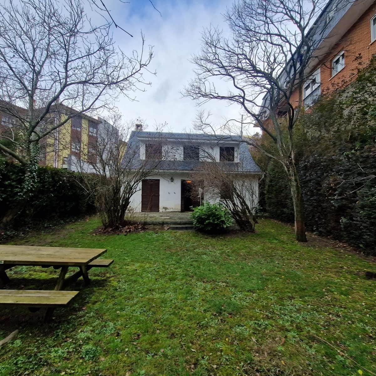 6 bedroom Villa for sale in Bustarviejo - € 480,000 (Ref: 9541231)