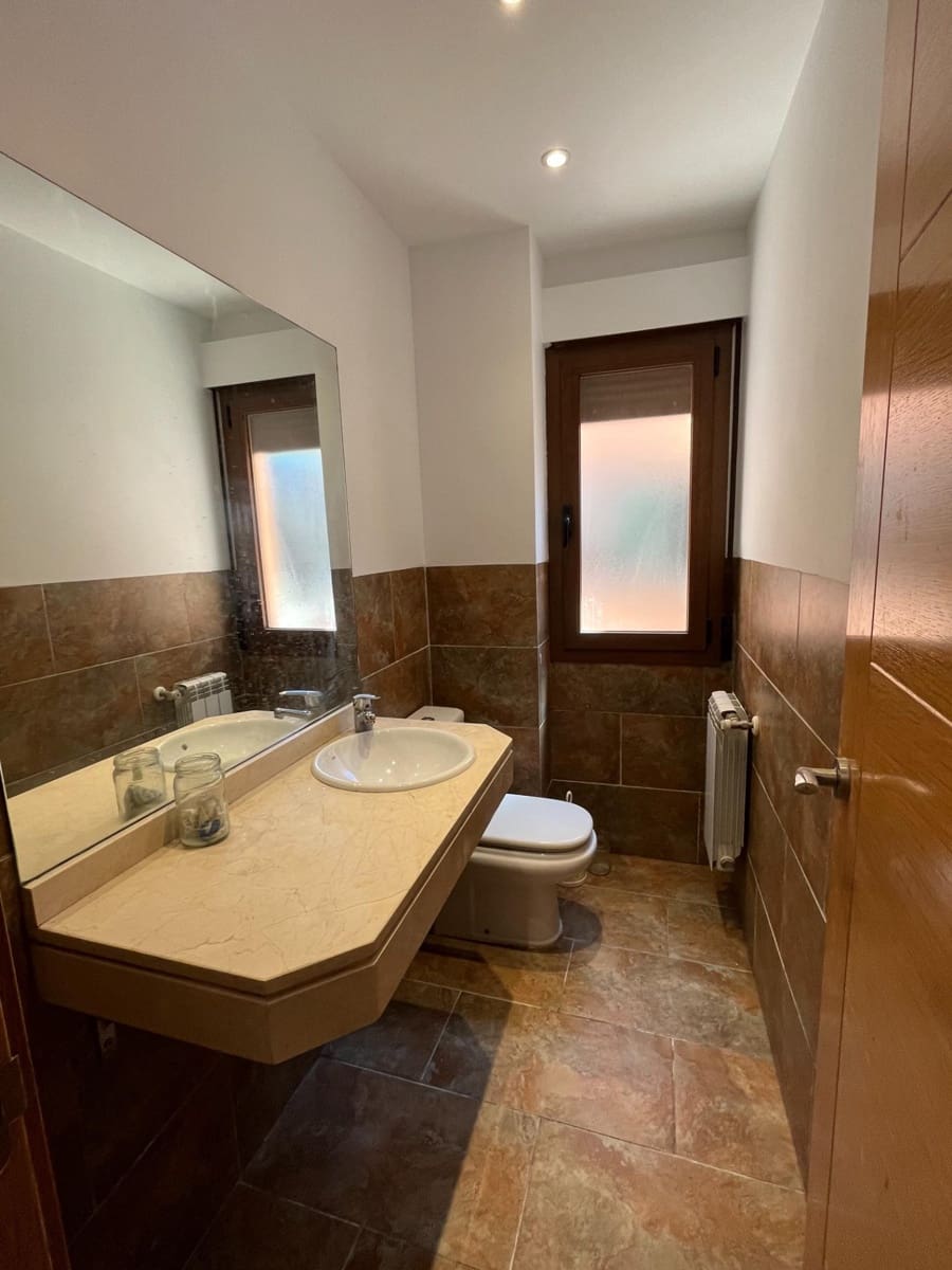 4 bedroom Townhouse for rent in Collado Villalba with pool garage - € 1,800 (Ref: 9541740)