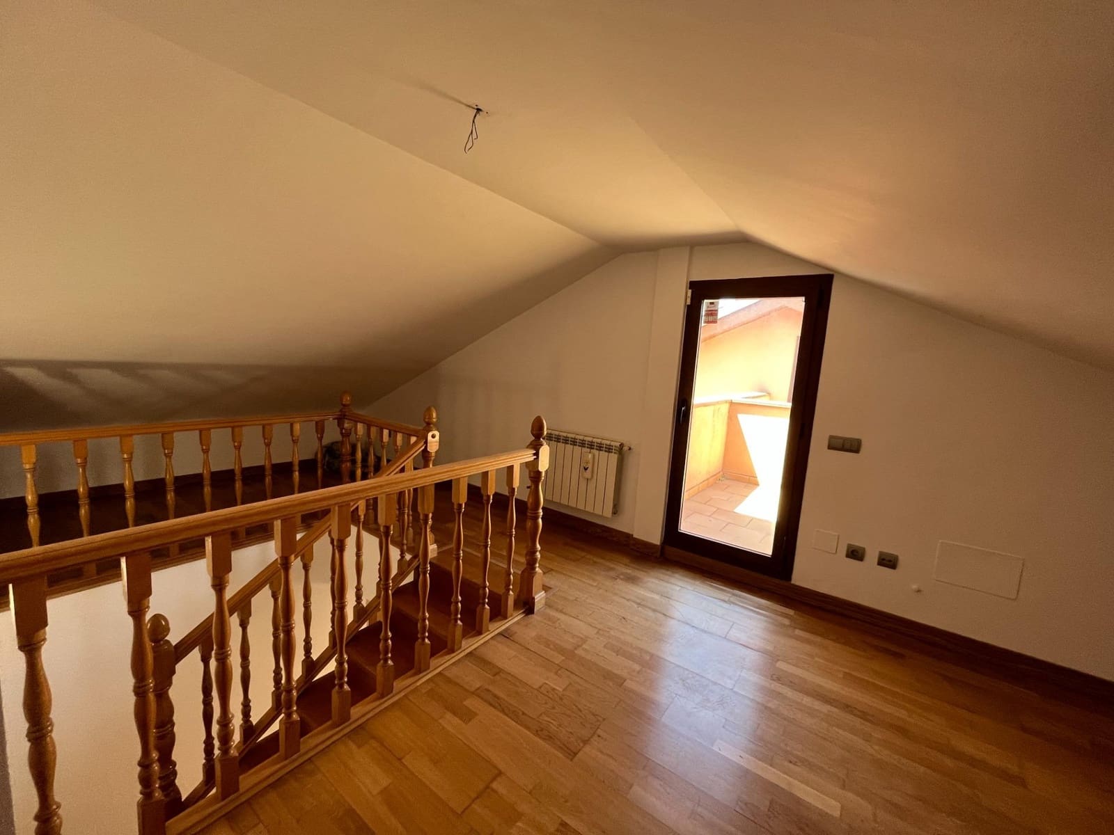 4 bedroom Townhouse for rent in Collado Villalba with pool garage - € 1,800 (Ref: 9541740)