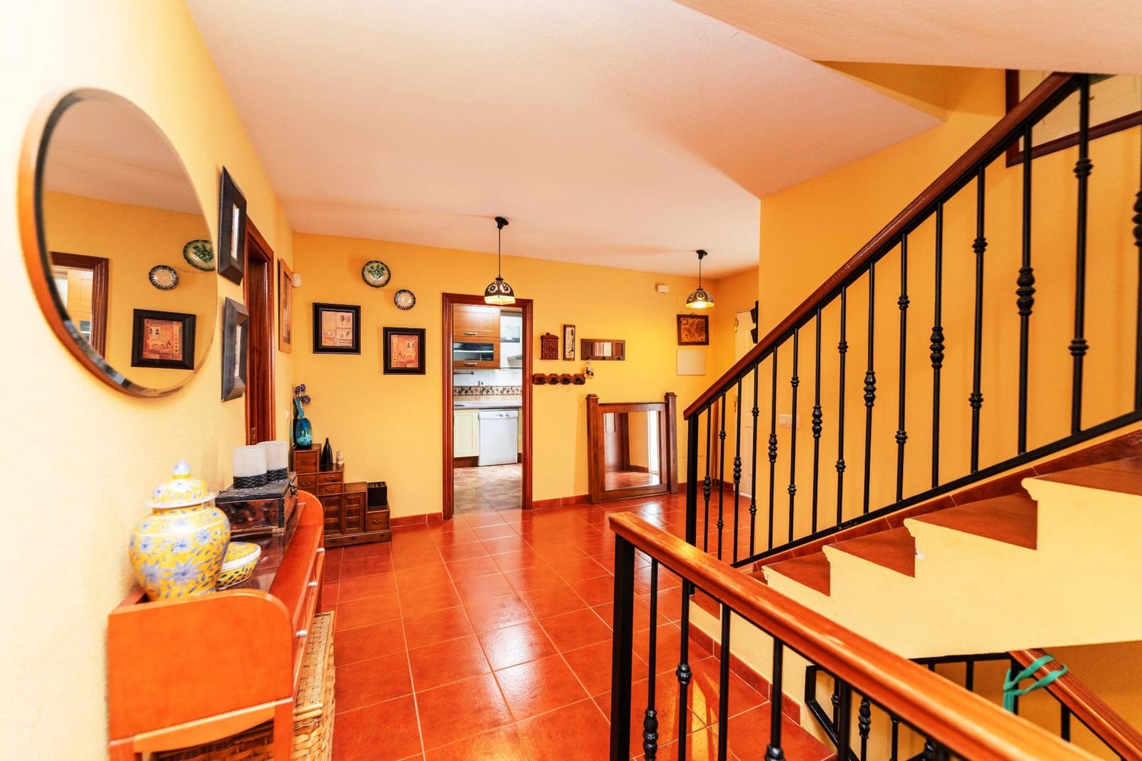 5 bedroom Villa for sale in Colmenarejo with garage - € 610,000 (Ref: 9574718)