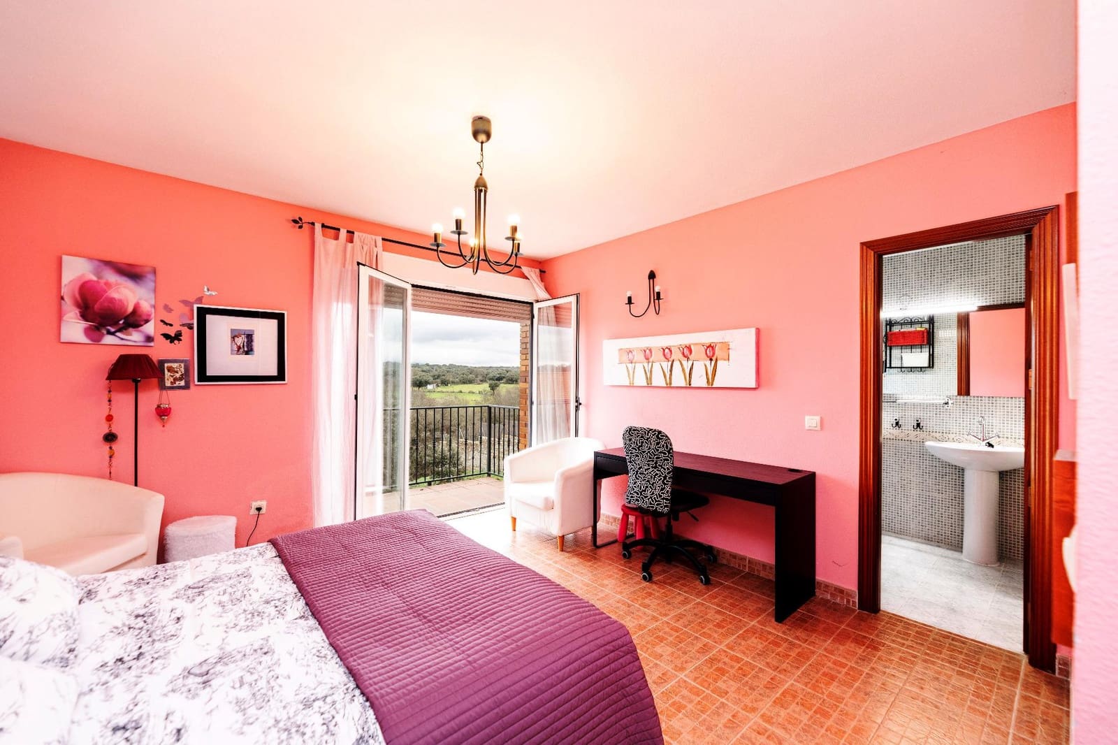 5 bedroom Villa for sale in Colmenarejo with garage - € 610,000 (Ref: 9574718)