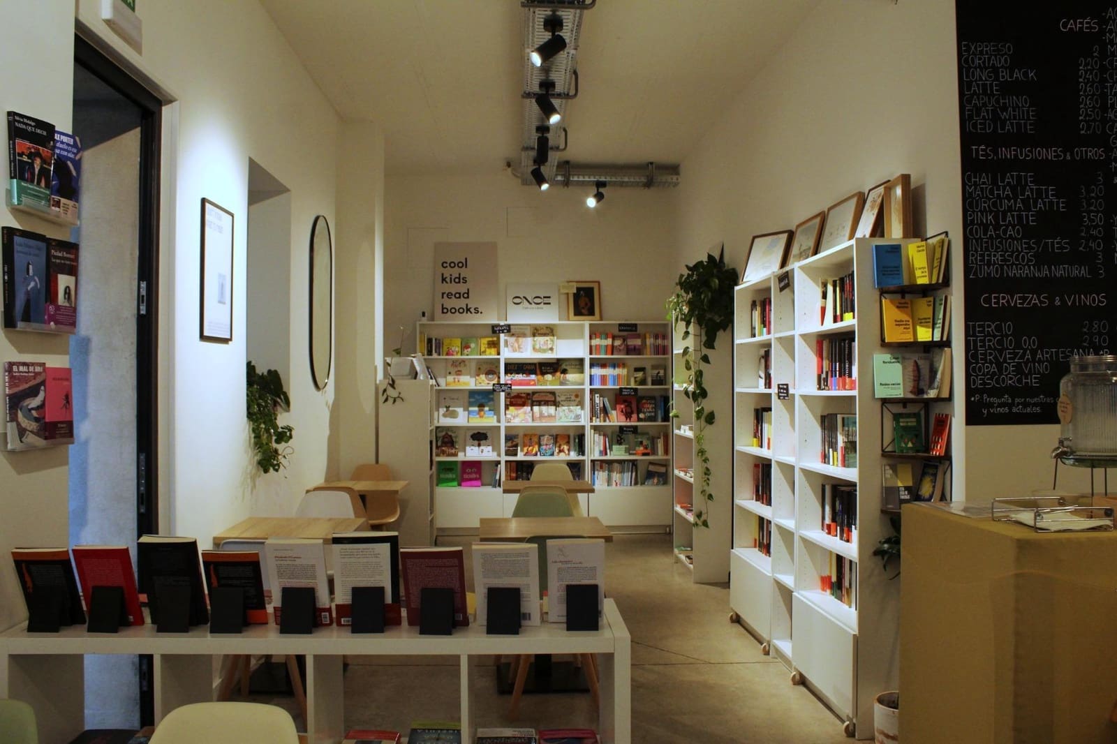 Commercial for rent in Torrelodones - € 2,000 (Ref: 9591409)