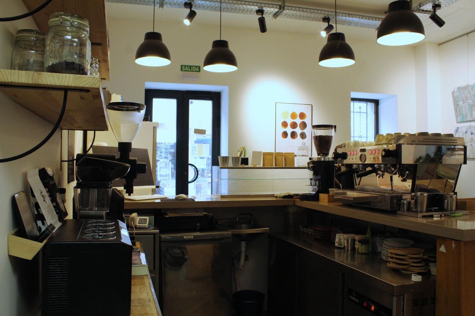 Commercial for rent in Torrelodones - € 2,000 (Ref: 9591409)