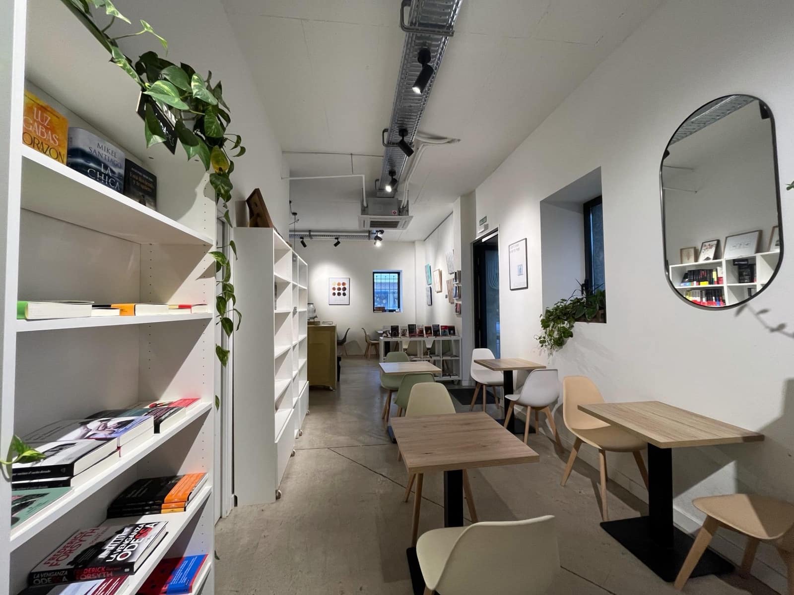 Commercial for rent in Torrelodones - € 2,000 (Ref: 9591409)