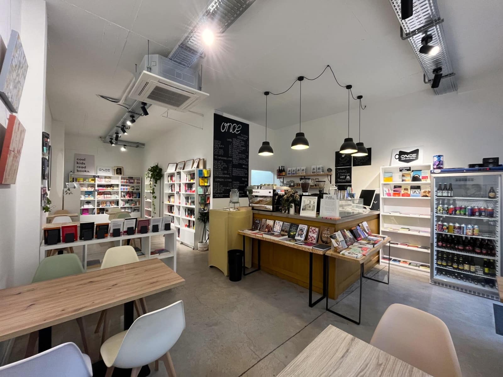 Commercial for rent in Torrelodones - € 2,000 (Ref: 9591409)