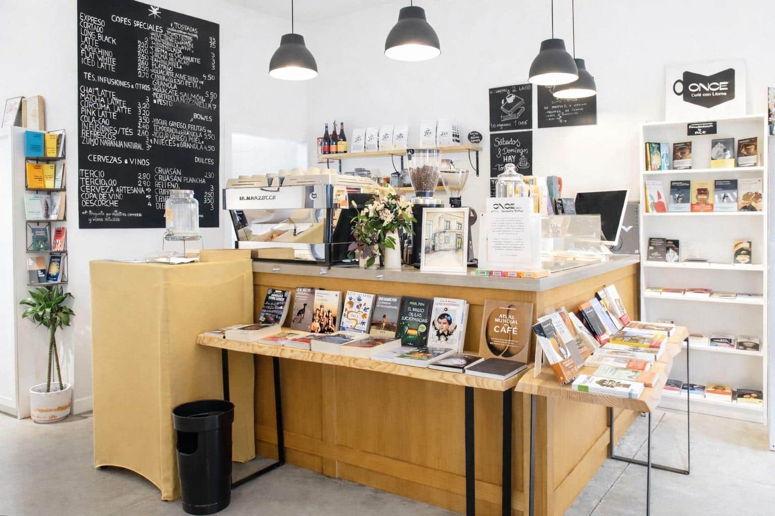 Commercieel te huur in Torrelodones - € 2.000 (Ref: 9591409)