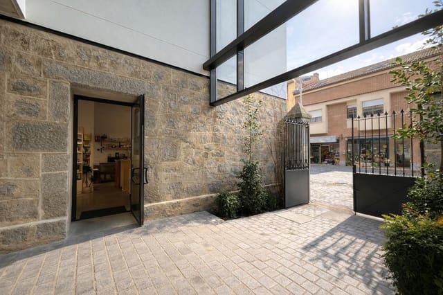 Kaupallinen vuokrattavana paikassa Torrelodones - 2 000 € (Ref: 9591409)