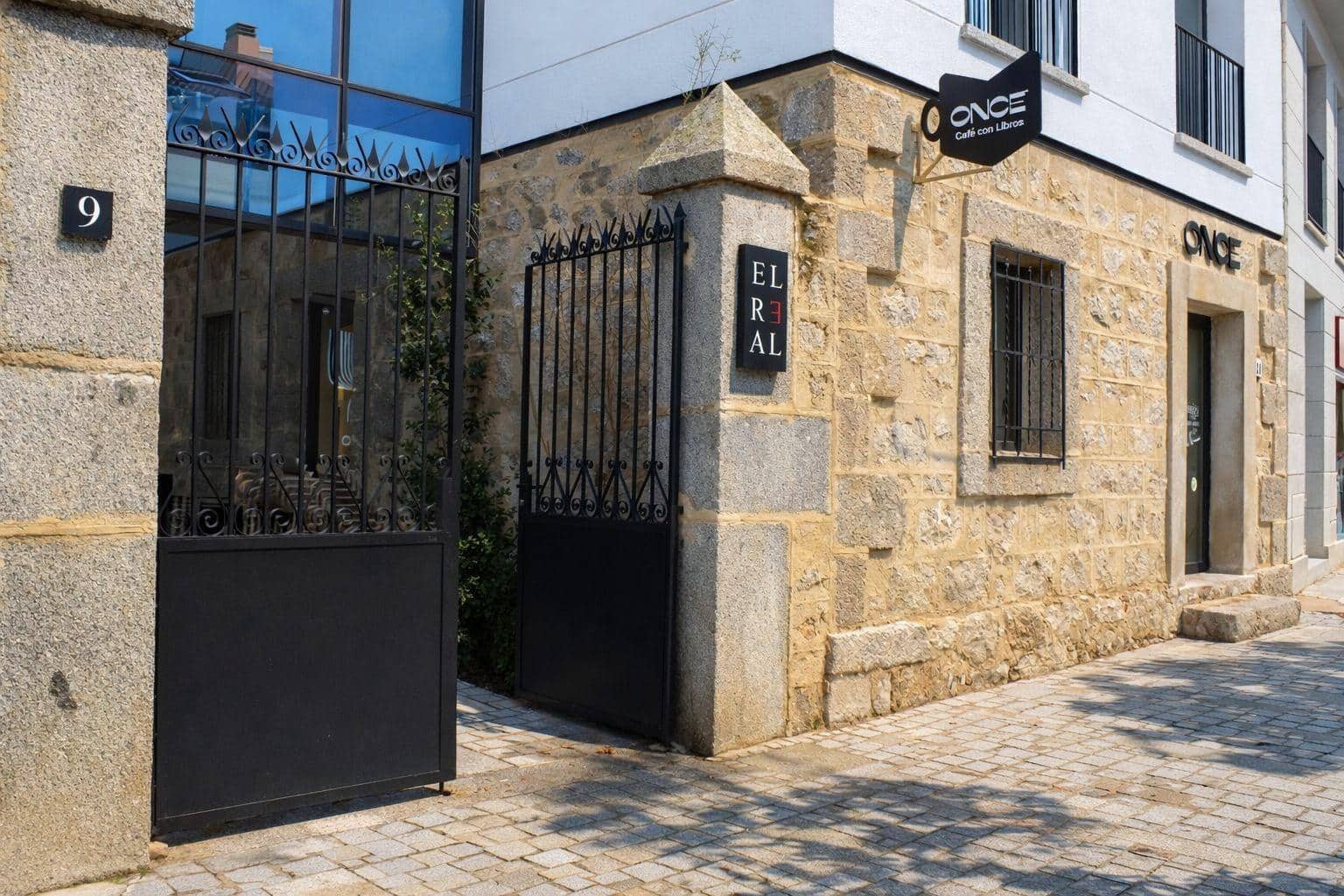 Commercial for rent in Torrelodones - € 2,000 (Ref: 9591409)