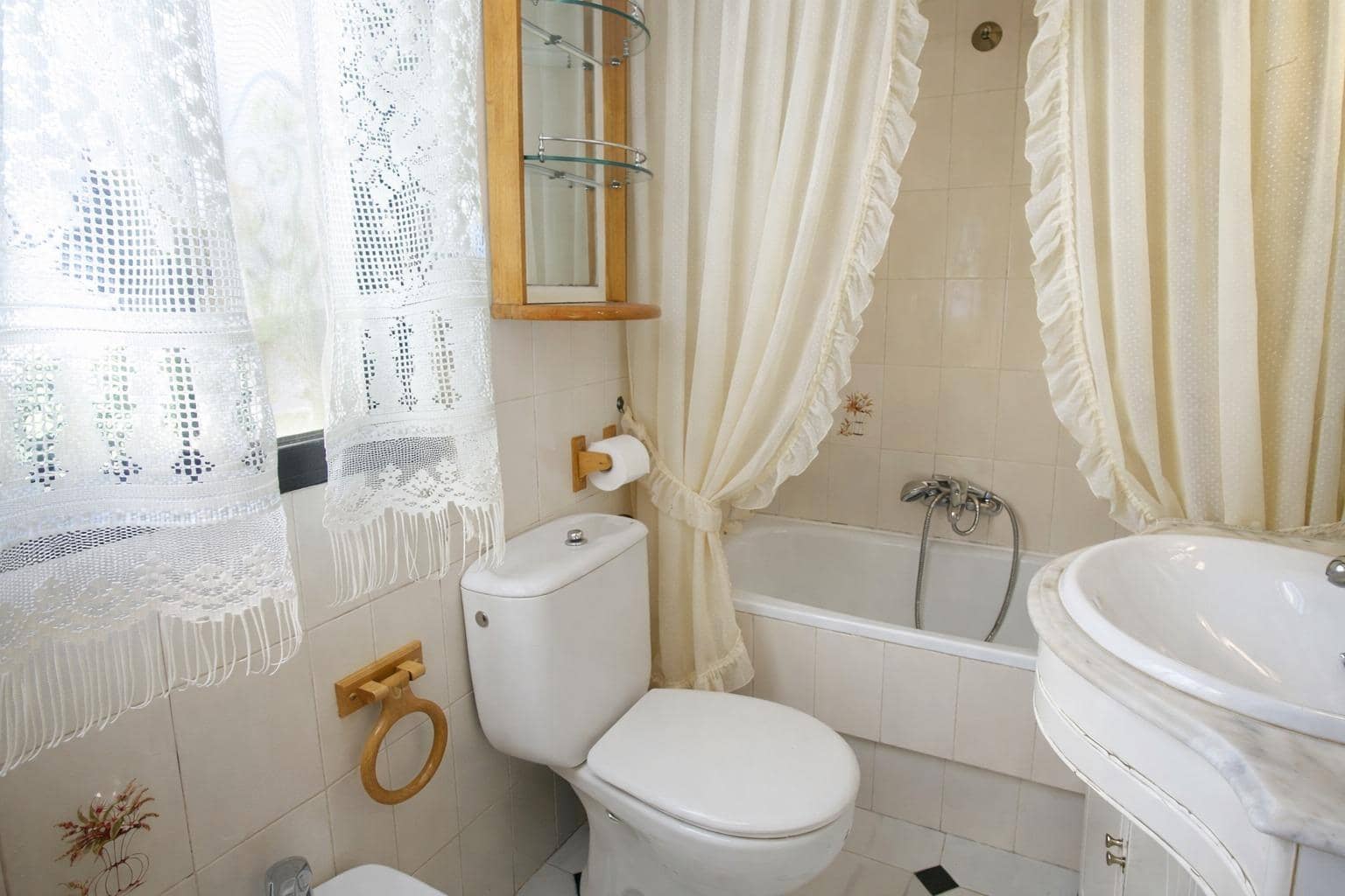 4 Zimmer Villa zu verkaufen in El Casar de Escalona mit Garage - 170.000 € (Ref: 9619413)