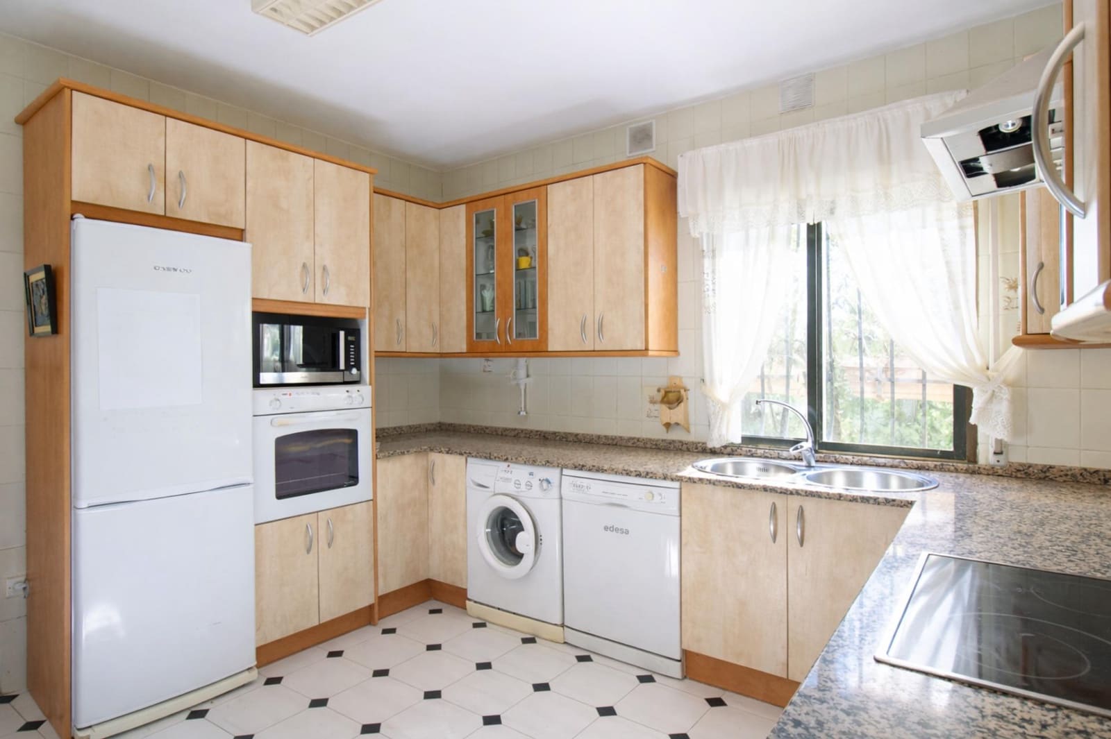 4 Zimmer Villa zu verkaufen in El Casar de Escalona mit Garage - 170.000 € (Ref: 9619413)