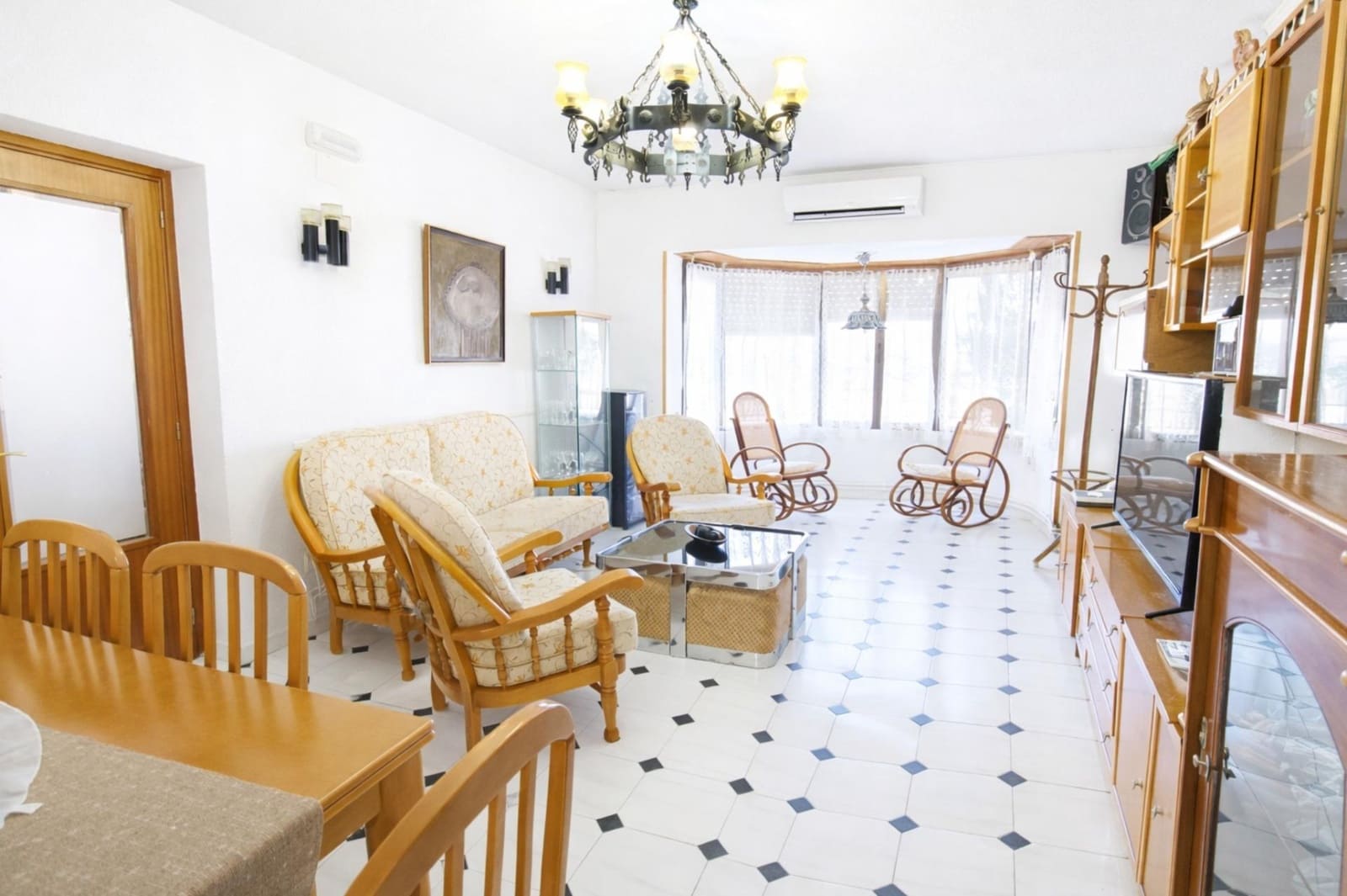 4 Zimmer Villa zu verkaufen in El Casar de Escalona mit Garage - 170.000 € (Ref: 9619413)