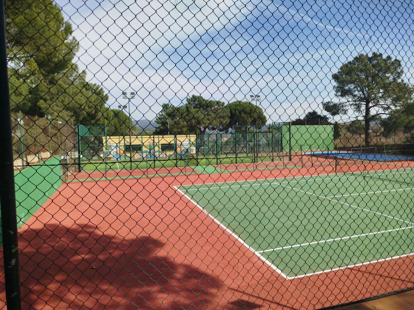 3 bedroom Flat for sale in Pelayos de la Presa with pool - € 110,000 (Ref: 9637712)