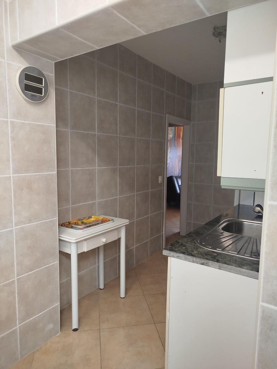 3 bedroom Flat for sale in Pelayos de la Presa with pool - € 110,000 (Ref: 9637712)