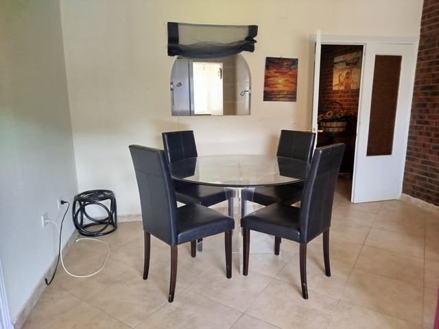 3 bedroom Flat for sale in Pelayos de la Presa with pool - € 110,000 (Ref: 9637712)