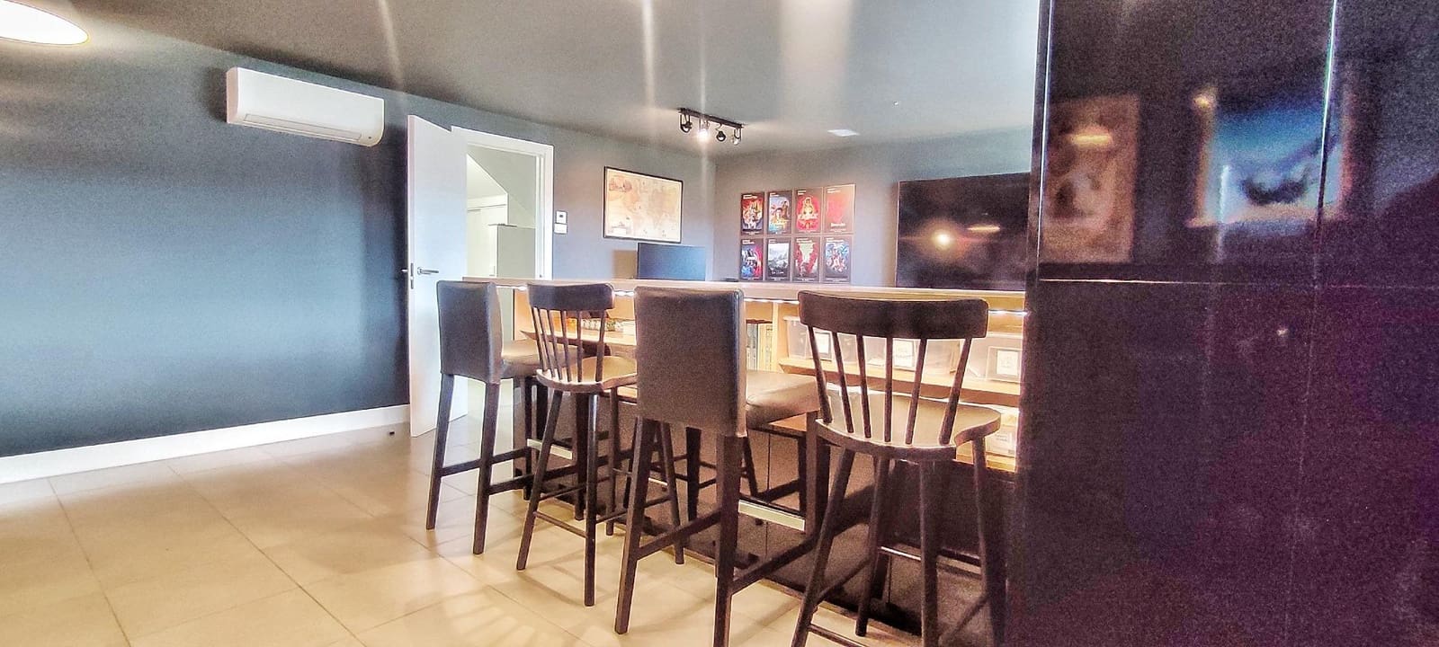 4 soverom Kjedet enebolig til salgs i Boadilla del Monte med svømmebasseng garasje - € 1 280 000 (Ref: 9648272)