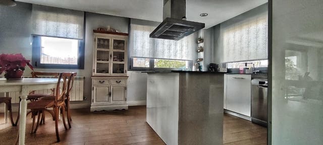 Pareado de 4 habitaciones en Boadilla del Monte en venta con piscina garaje - 1.280.000 € (Ref: 9648272)