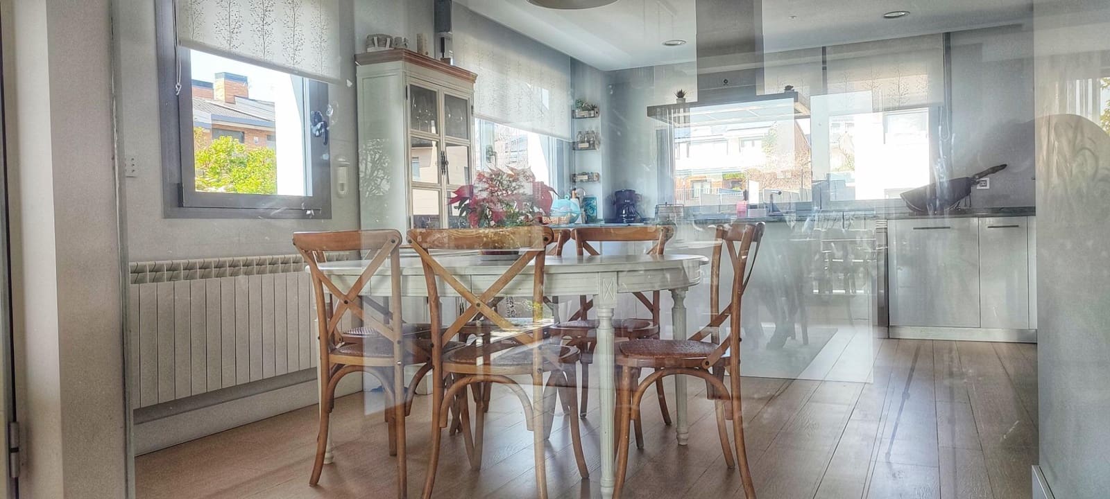 4 soverom Kjedet enebolig til salgs i Boadilla del Monte med svømmebasseng garasje - € 1 280 000 (Ref: 9648272)